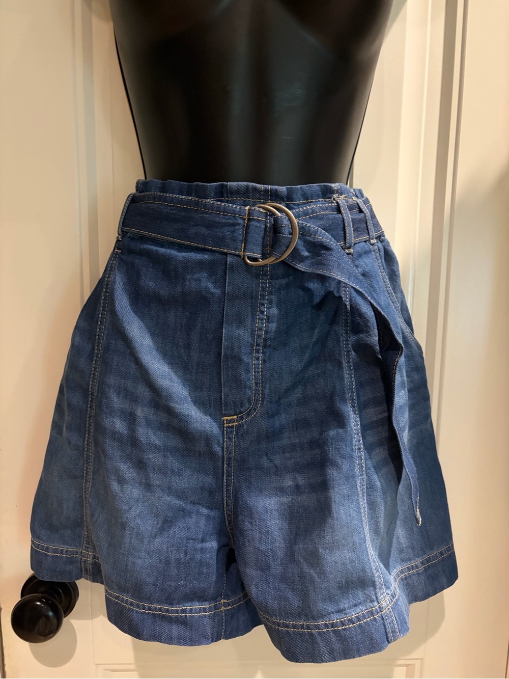 Sofia Jeans Women's Melisa Lightweight Luxe Super High Rise Utility Shorts